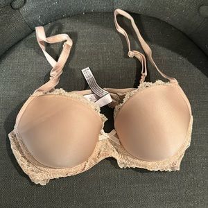 Victoria’s Secret Dream Angels Demi Bra 32C